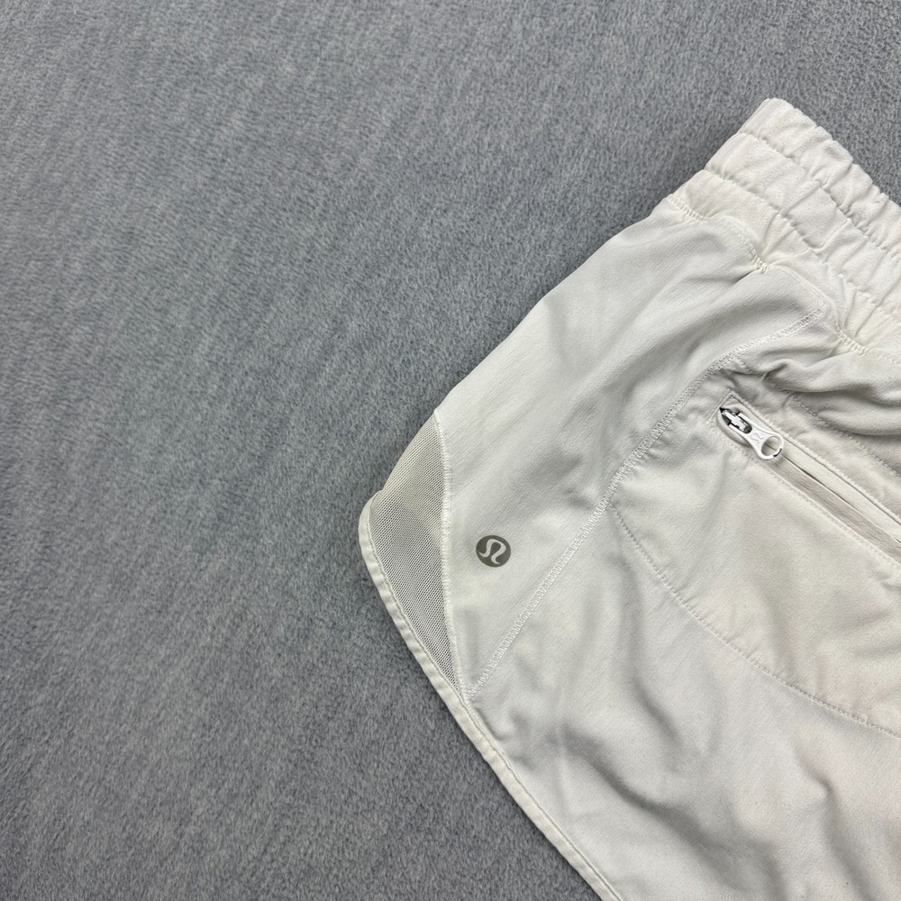 Lululemon Shorts Womens 6 Cream Hotty Hot Lined 2.5" Running Gym Workout W7ACRR - Picture 11 of 13